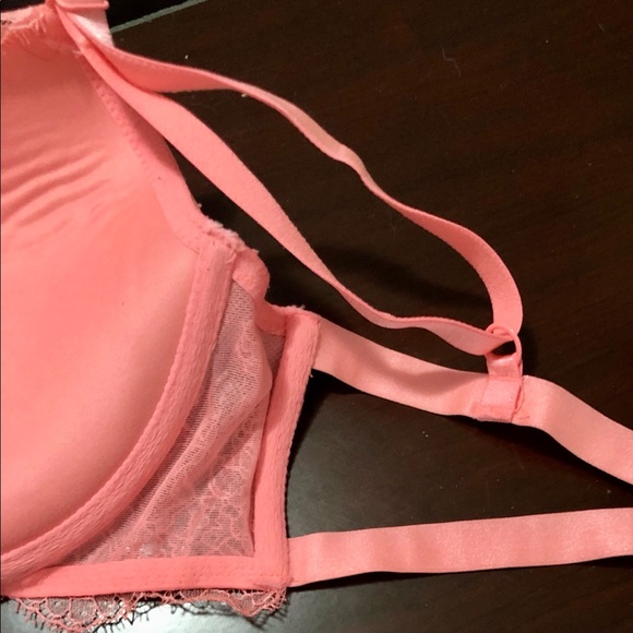 ❌SOLD❌ VS Bra, coral color, 34DD. - Picture 7 of 8